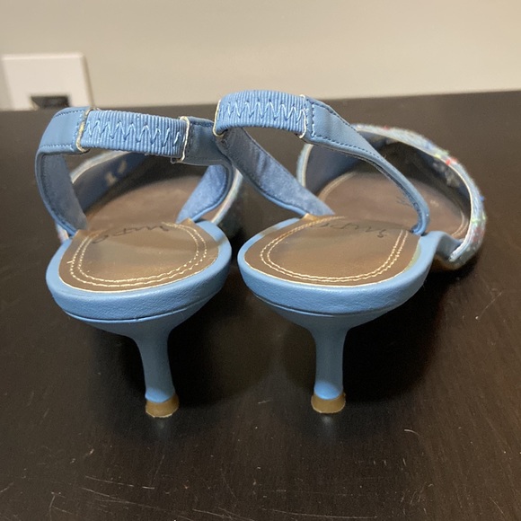 comfortable sandals for summer - Picture 3 of 5